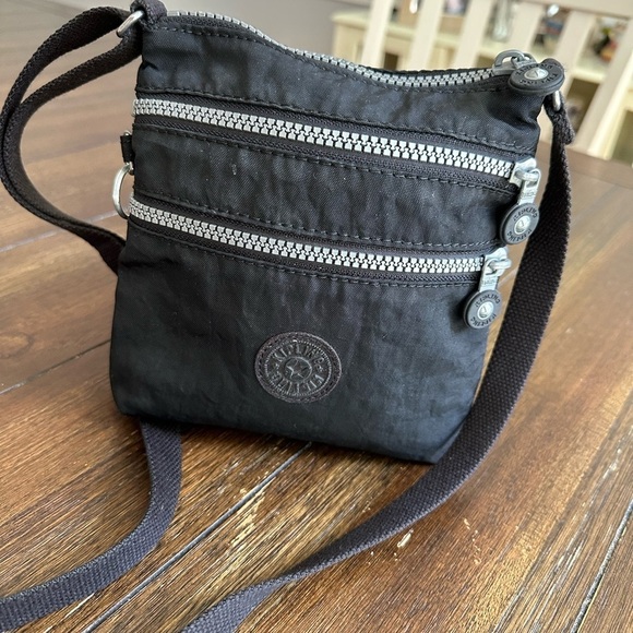 Kipling triple zip cross body bag - Picture 6 of 12